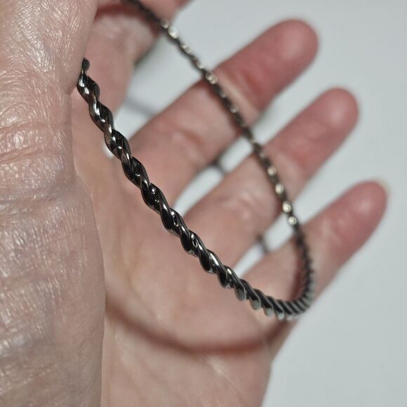 Vintage Dark Silver Tone Flattened Twist Design Bangle Bracelet 8.25" - Picture 4 of 15